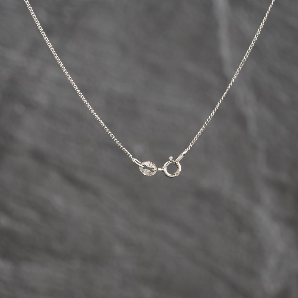 Pre-Owned 9ct White Gold Diamond Three Stone Bar Pendant & 18 Inch Curb Chain 41143704