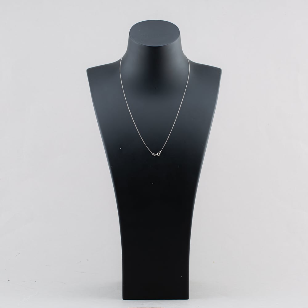 Pre-Owned 9ct White Gold Diamond Three Stone Bar Pendant & 18 Inch Curb Chain 41143704