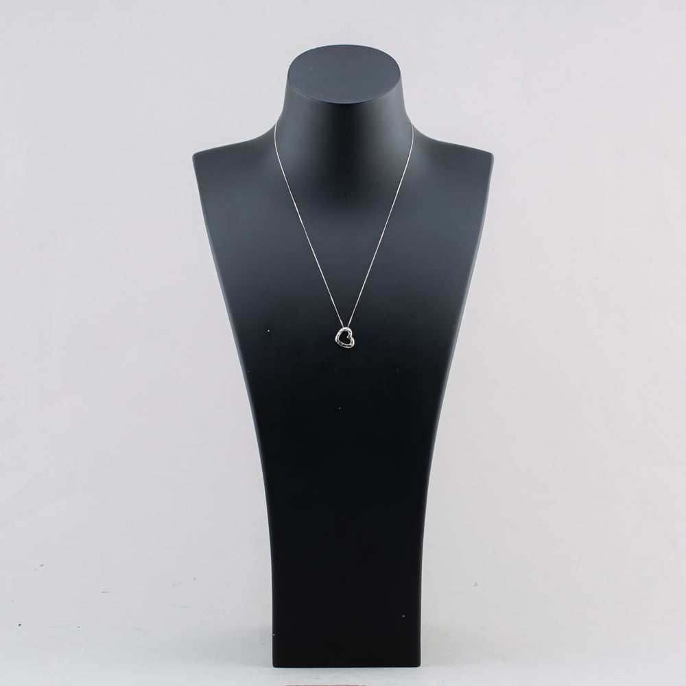 Pre-Owned 9ct White Gold Diamond Open Heart Pendant & 18 Inch Curb Chain 41143707