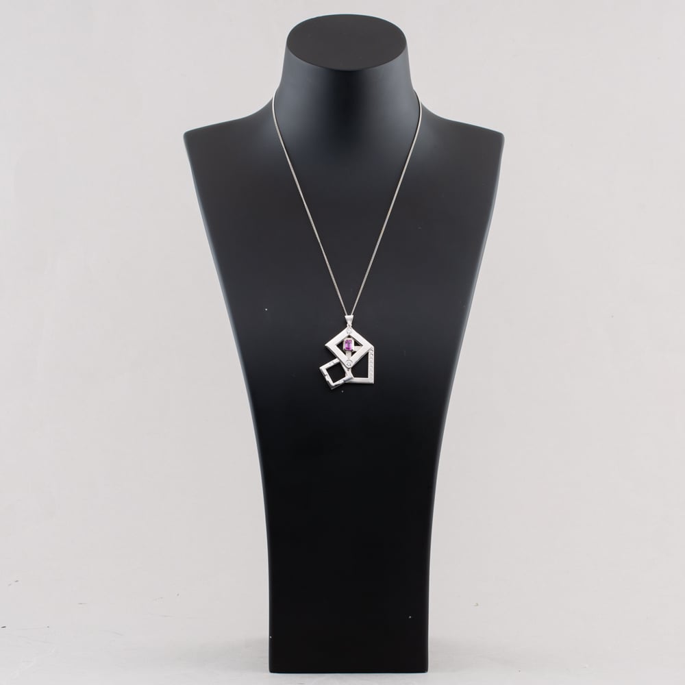 Pre-Owned 9ct Yellow Gold Multi Stone Clown Pendant & 18 Inch Curb Chain 41143727