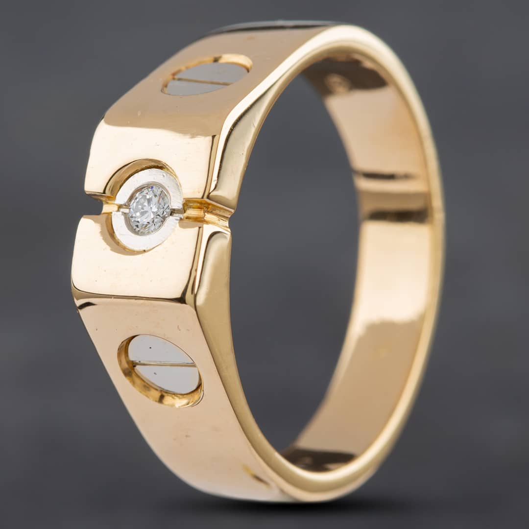 Pre-Owned 18ct Two Colour Gold Diamond Screw Shoulders Signet Rin