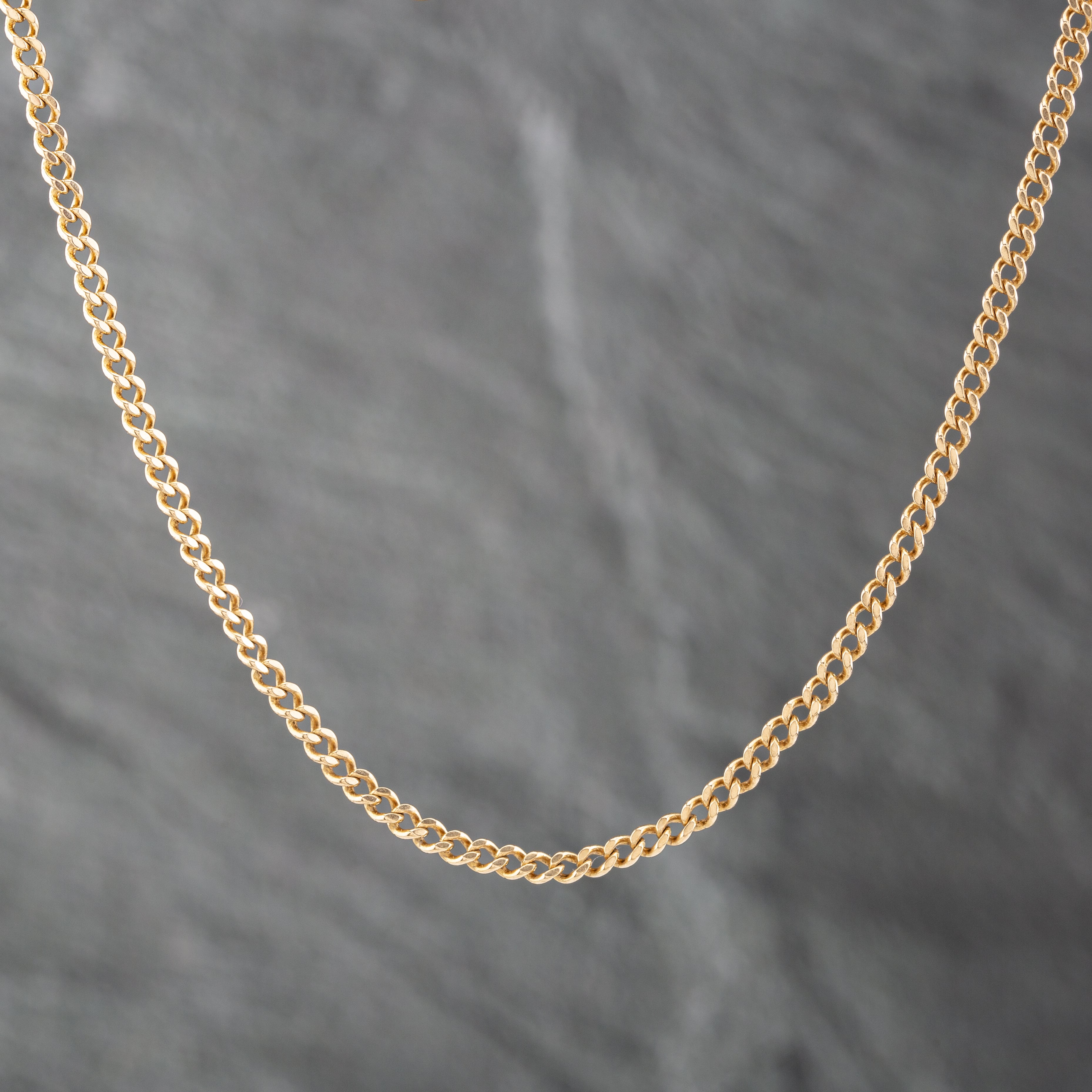 Product photograph of Pre-owned 9ct Yellow Gold 21 Inch Curb Chain 41161707 from The Jewel Hut