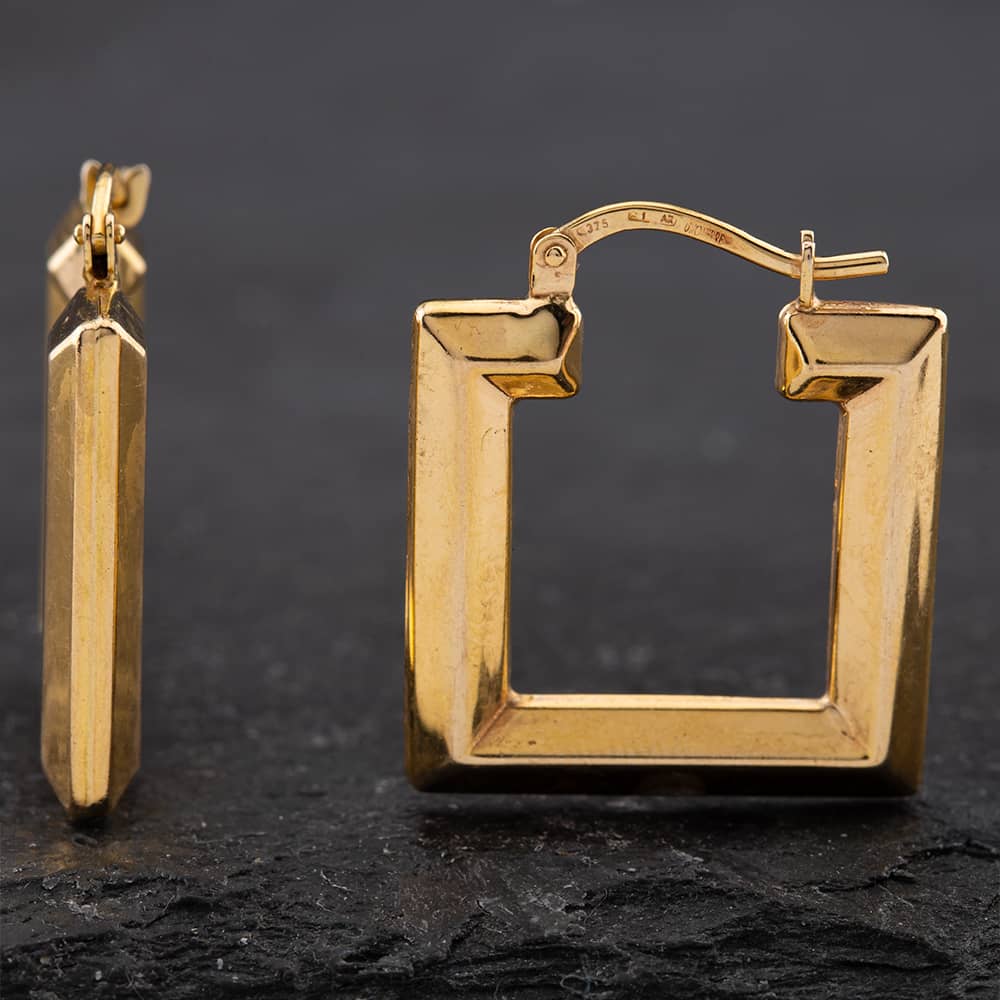 Product photograph of Pre-owned 9ct Yellow Gold 21 6mm Square Tube Hoop Earrings 41172249 from The Jewel Hut