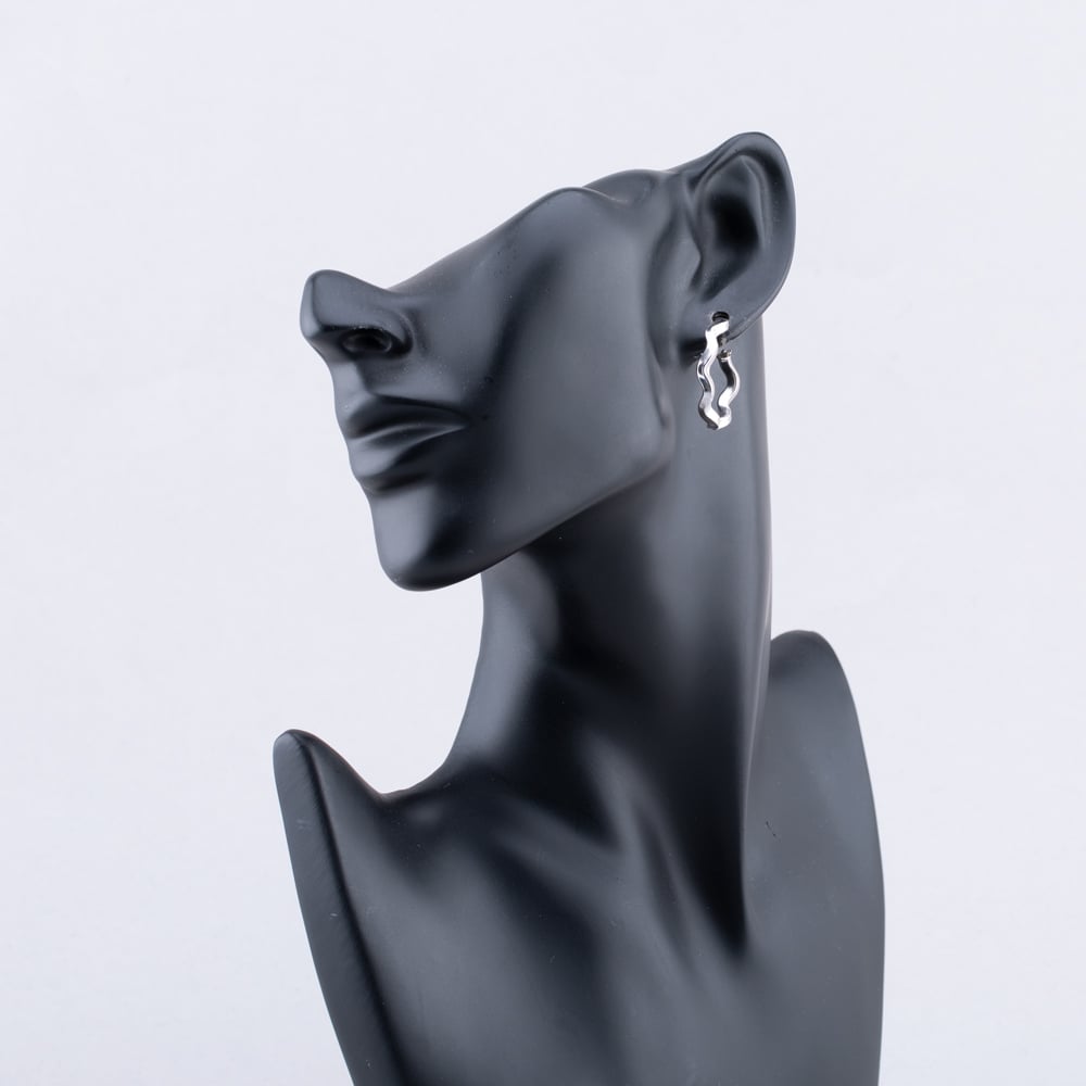 Pre-Owned 9ct White Gold 27mm Twist Hoop Earrings 41173110