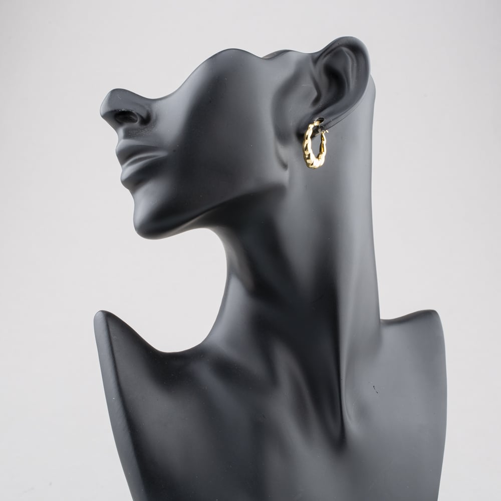 Pre-Owned Yellow Gold Oval Embossed Creole Earrings 41174209