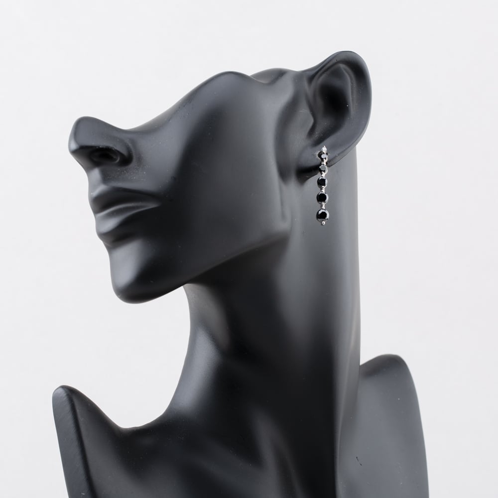 Pre-Owned 9ct White Gold Black & White Cubic Zirconia 31mm Dropper Earrings 41174483