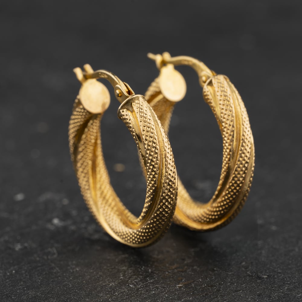 Pre-Owned Yellow Gold 22mm Twist Frosted Pattern Hoop Earrings 41174527