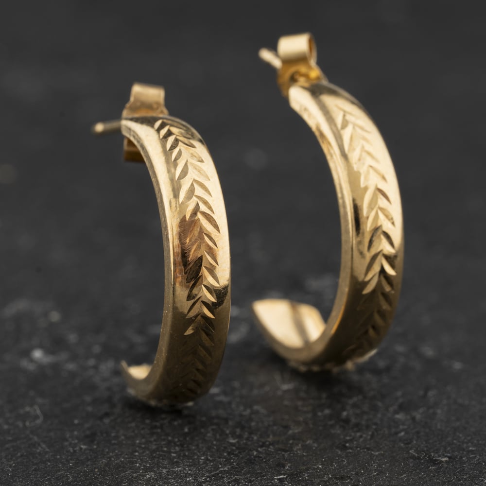 Pre-Owned Yellow Gold 19mm Diamond Cut Half Creole Earrings 41174540