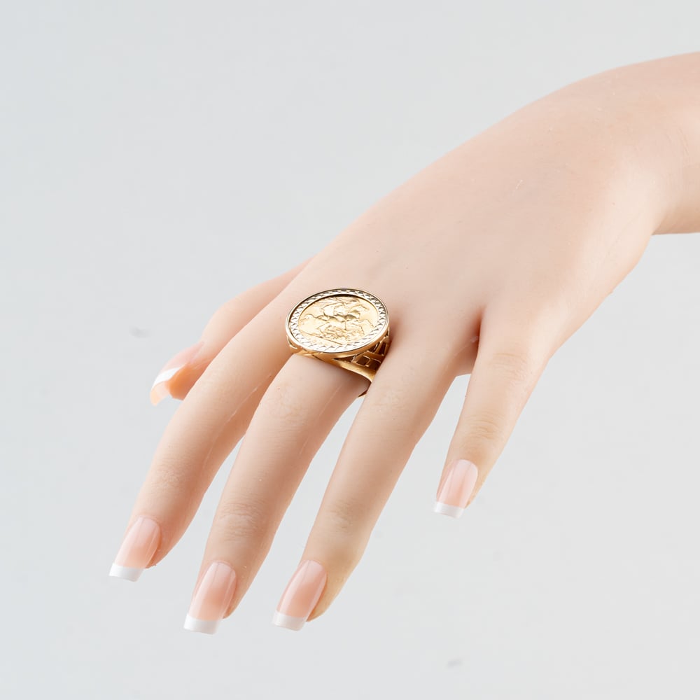 Pre-Owned 9ct Yellow Gold Edward VII 1905 Full Sovereign Coin Ring 41201283BND