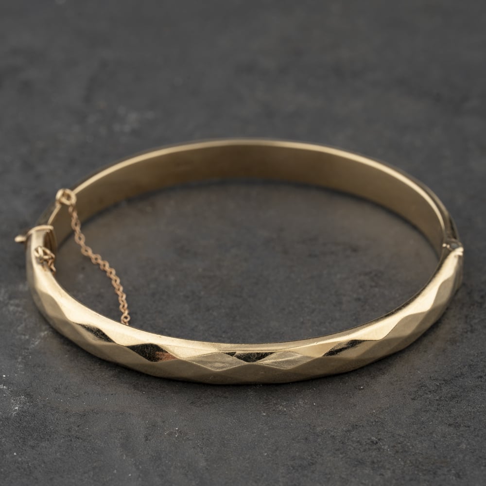 Pre-Owned 9ct Yellow Gold Facetted Hinged Bangle 41211461