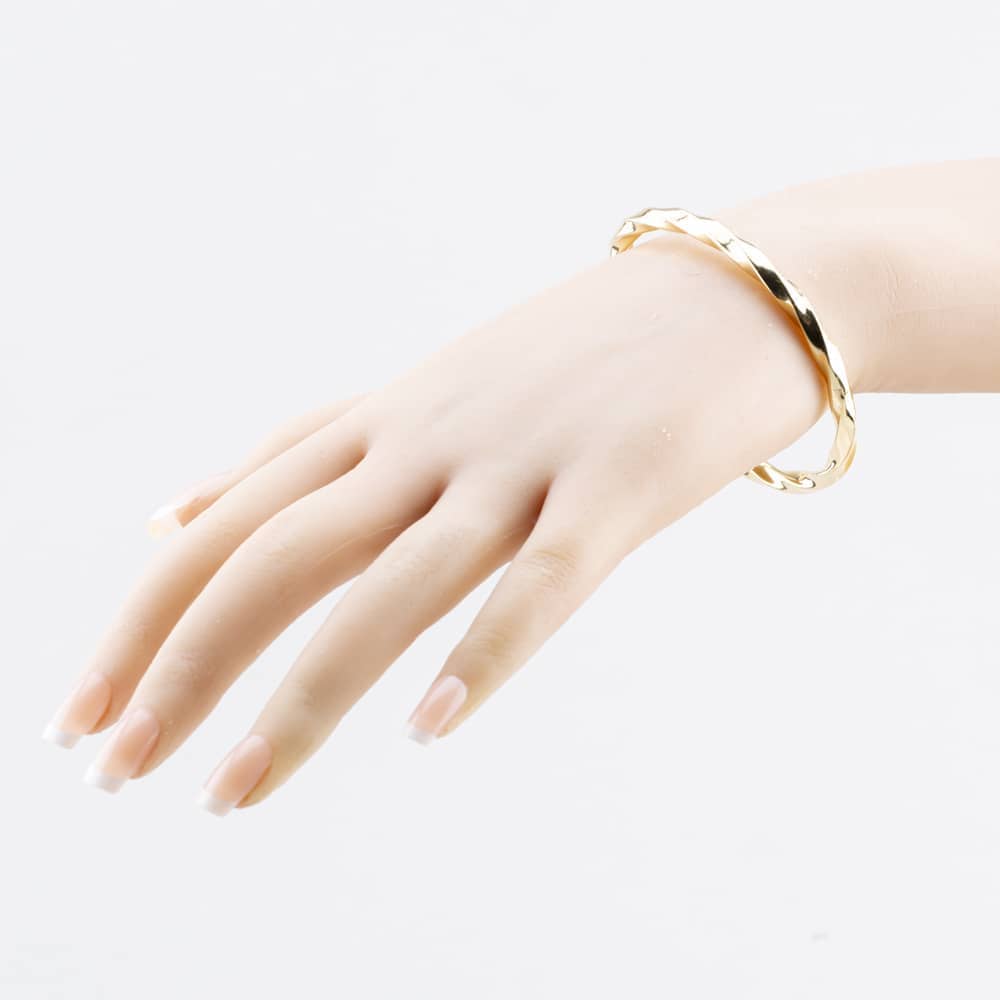 Pre-Owned 9ct Yellow Gold Twisted Hinged Bangle 41211477