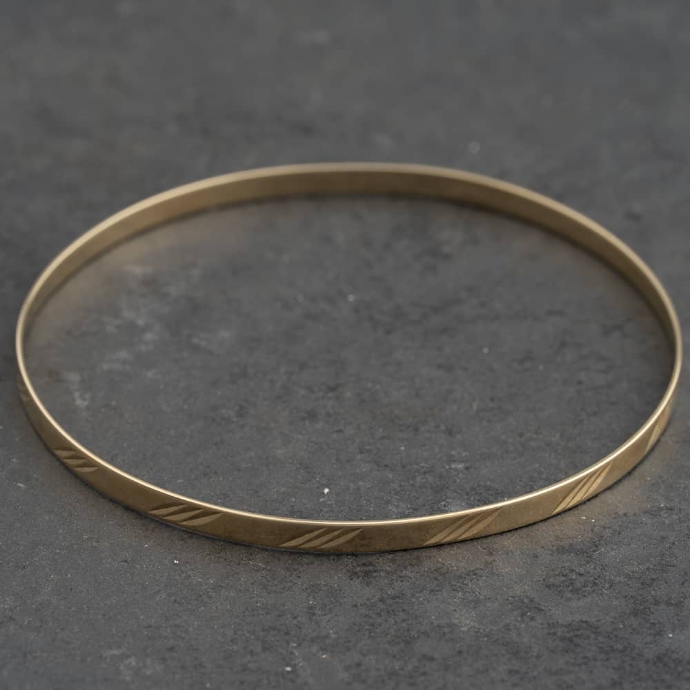 Pre-Owned 9ct Yellow Gold Engraved Simple Bangle 41211483