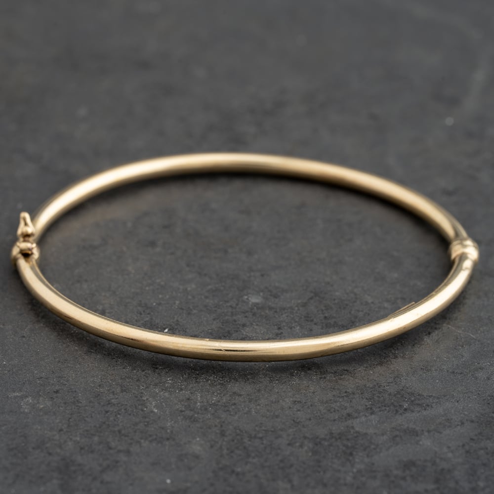 Pre-Owned 9ct Yellow Gold Plain Hinged Bangle 41211486