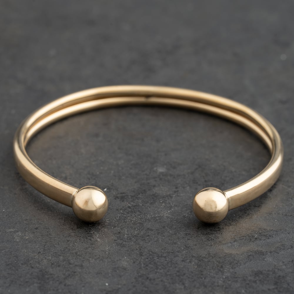 Pre-Owned 9ct Yellow Gold Plain Torque Bangle 41211487