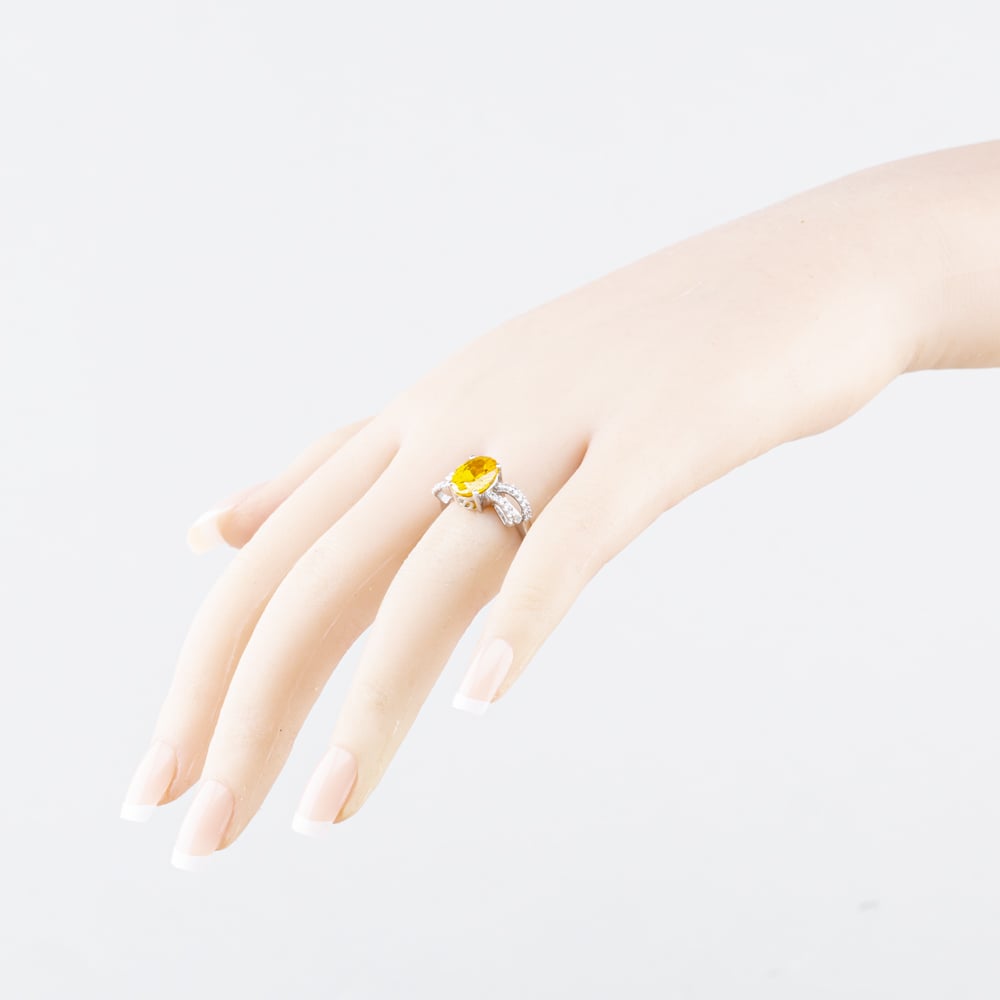 Pre-Owned Sterling Silver Yellow & White Cubic Zirconia Oval Shoulder Set Dress Ring 41251693
