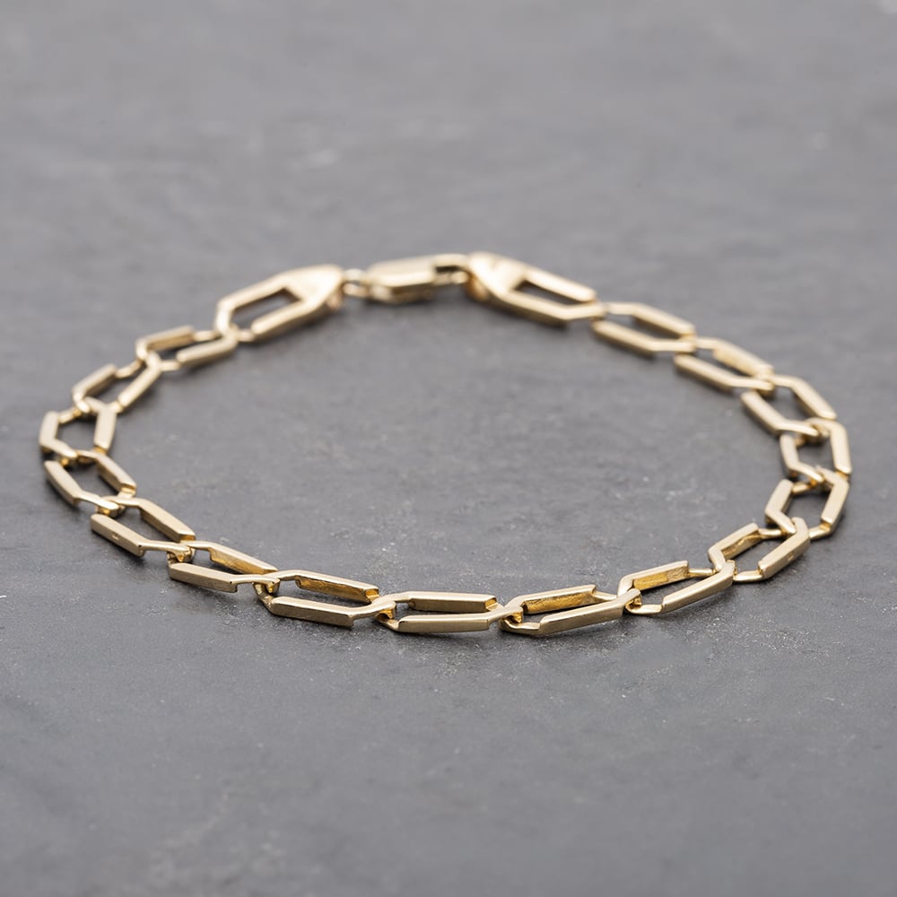 Product photograph of Pre-owned 9ct Yellow Gold Long Link 7 5 Inch Chain Bracelet 41281336 from The Jewel Hut