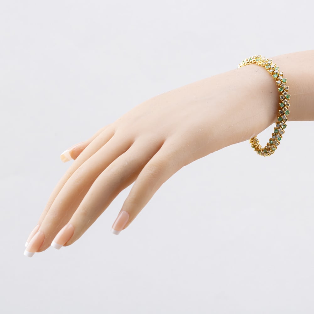 Pre-Owned 18ct Yellow Gold 1.70ct Emerald & 4.50ct Brilliant Cut Diamond 3 Row 7 Inch Bracelet 41281517