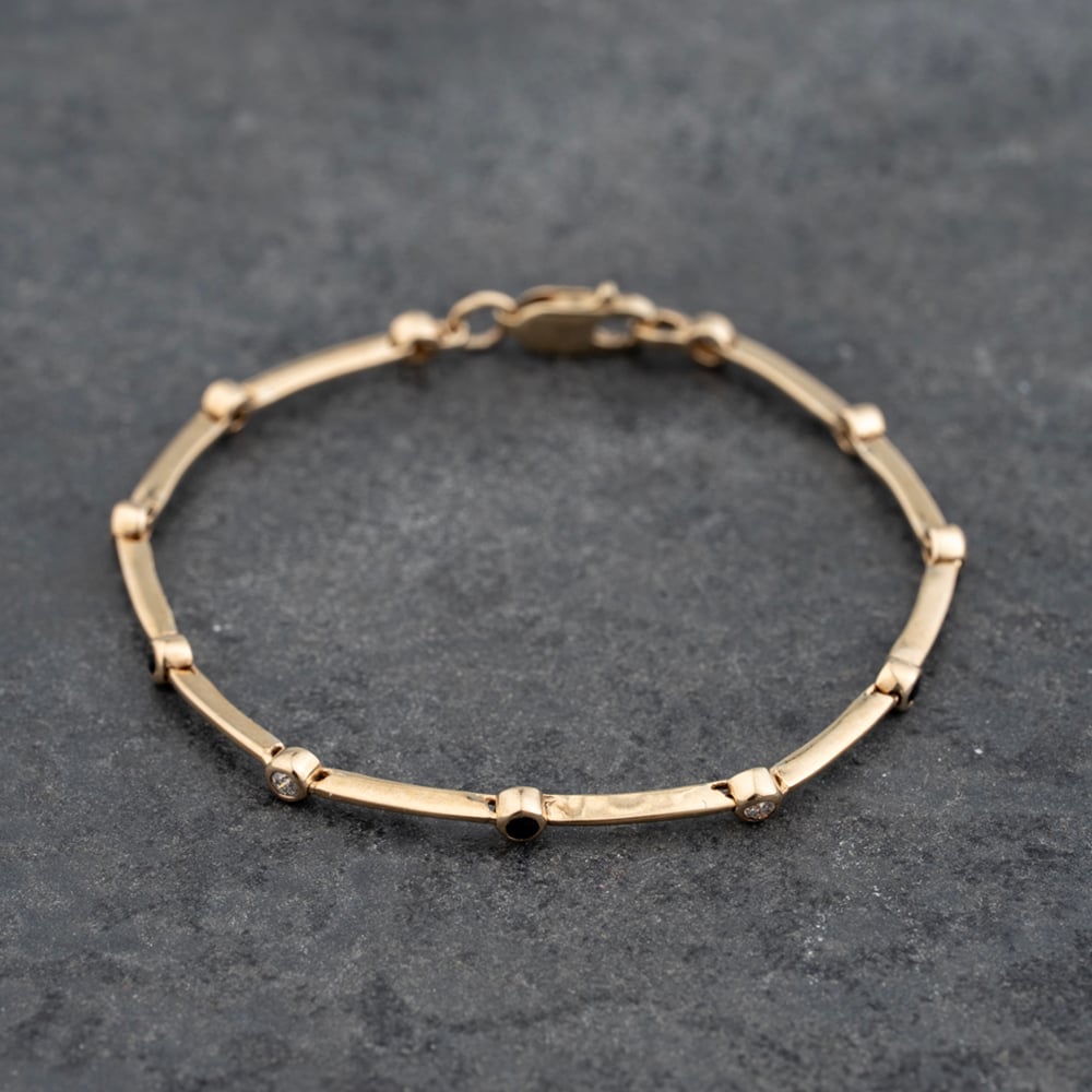 Pre-Owned 9ct Yellow Gold Diamond &amp; Sapphire Articulating 6.5 Inch Bar Bracelet 41281637