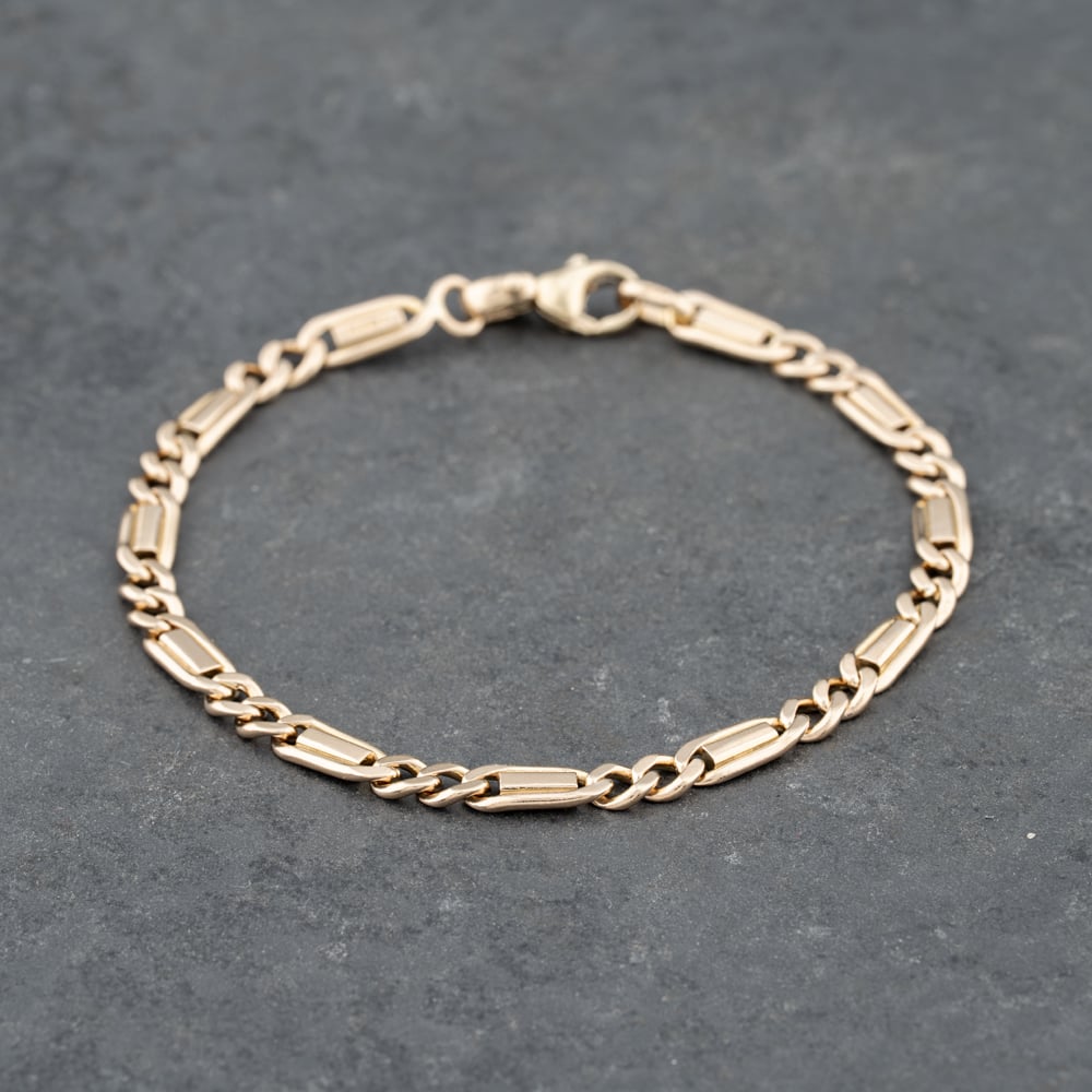 Pre-Owned 9ct Yellow Gold 2+1 Fancy Link 7.5 Inch Figaro Chain Bracelet 41281661