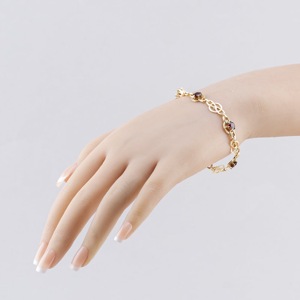 Pre-Owned 9ct Yellow Gold Garnet Patterned 7.5 Inch Bracelet 41281670