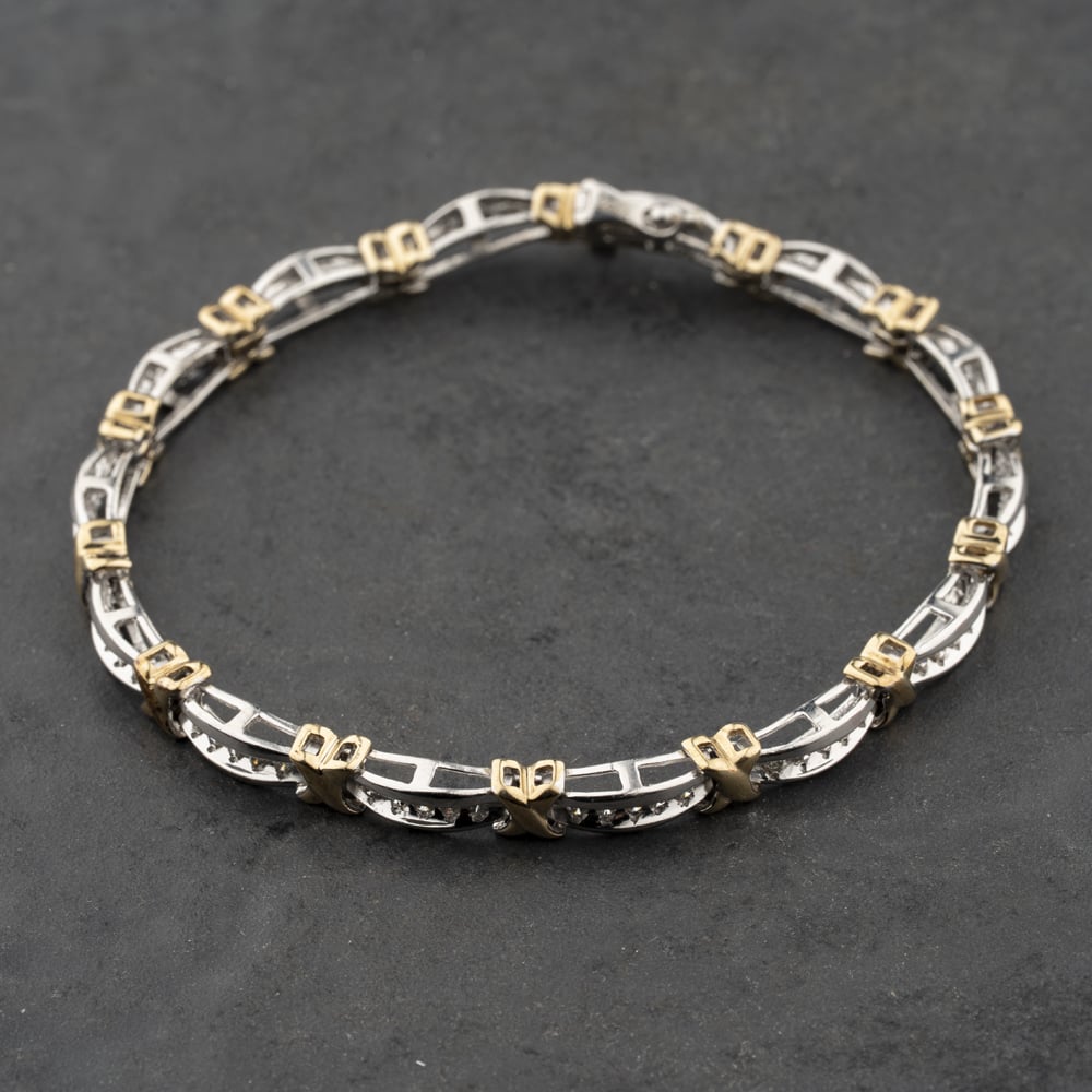 Pre-Owned 9ct Two Colour Gold Brilliant Cut Diamond Bar And Cross 7.25 Inch Bracelet 41281797