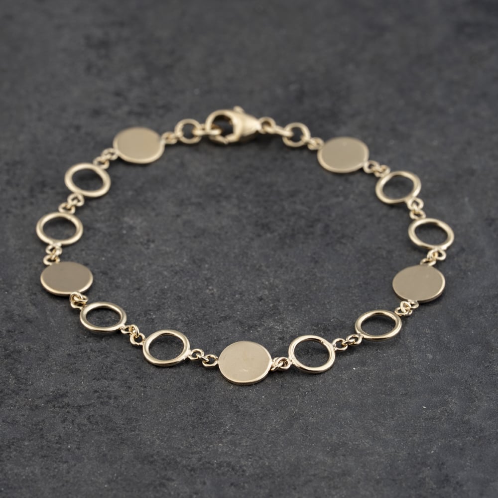 Pre-Owned 9ct Yellow Gold Fancy Open Circle 7 Inch Chain Bracelet 41281886