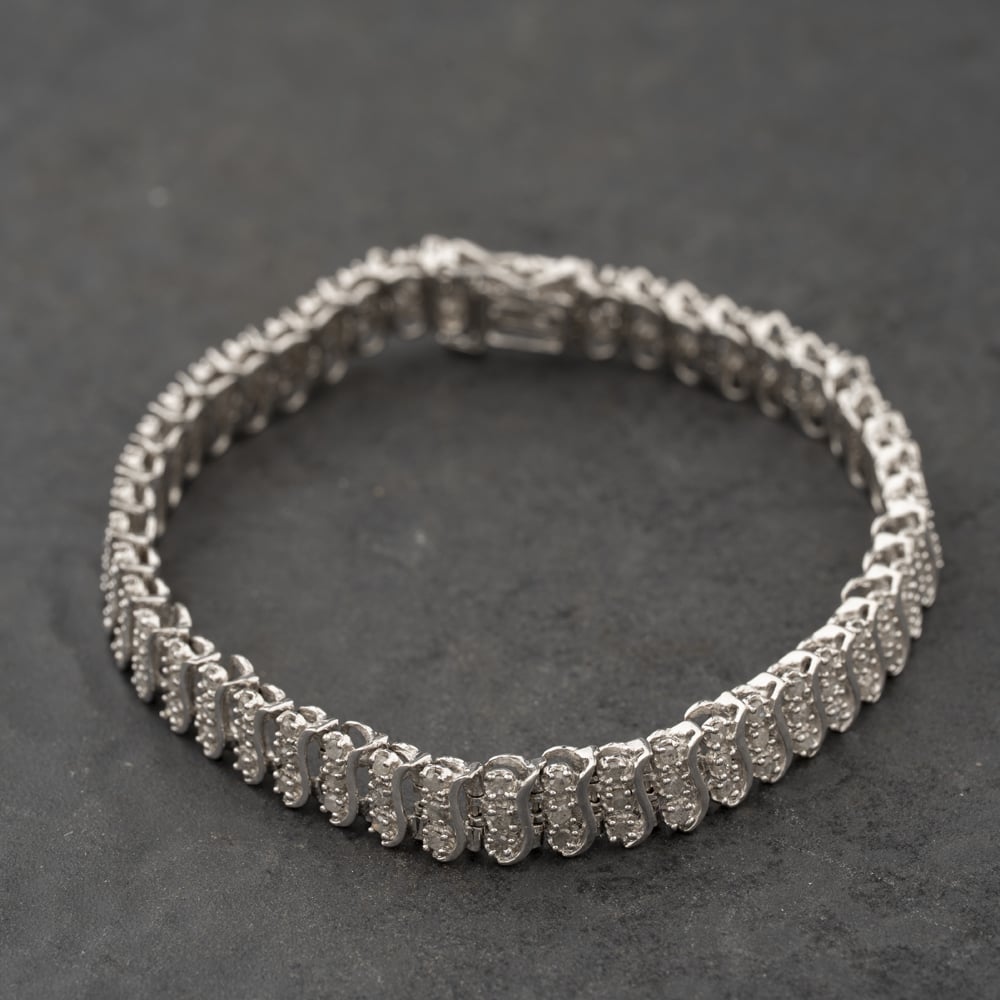 Pre-Owned 9ct White Gold 2.00ct Brilliant Cut Diamond Three Row 7.5 Inch Bracelet 41281897