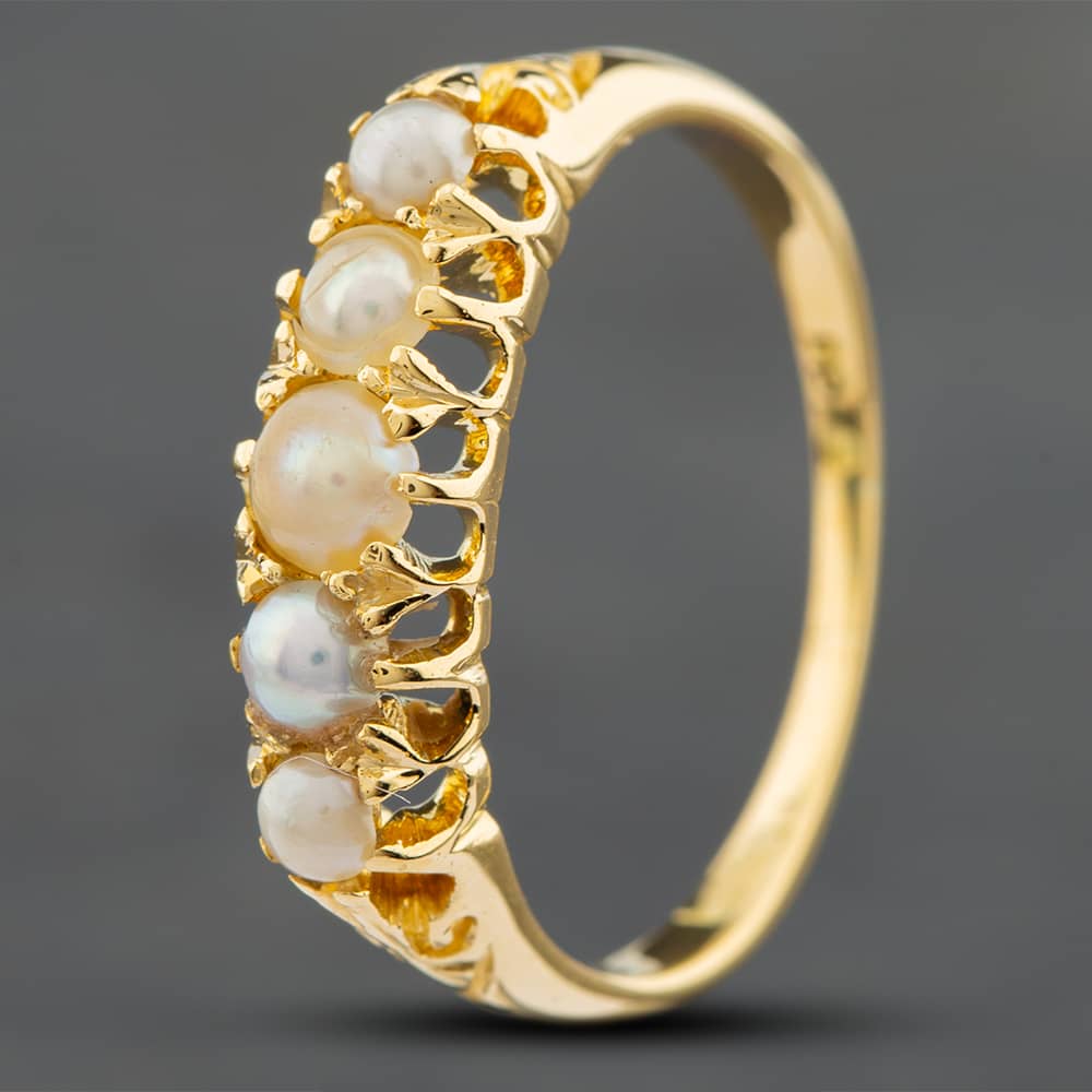 Product photograph of Pre-owned 18ct Yellow Gold Cultured Pearl Graduated Dress Ring 4129015117 from The Jewel Hut