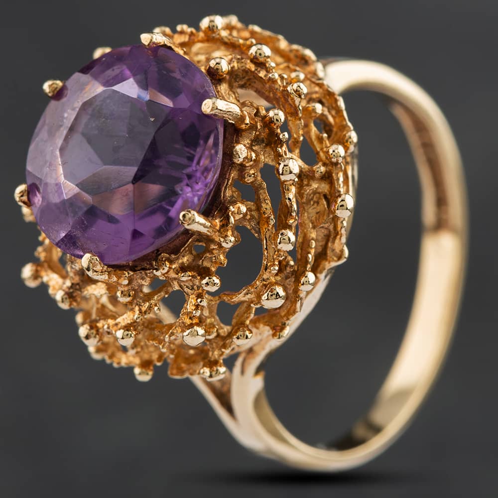 Product photograph of Pre-owned 9ct Yellow Gold Amethyst Large Solitaire Ring 4129511 from The Jewel Hut