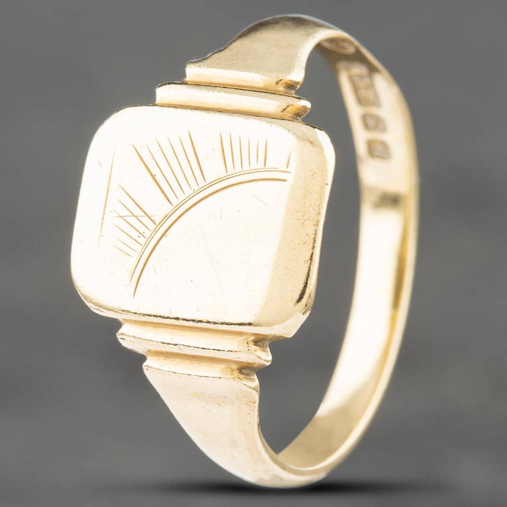 Pre-Owned 9ct Yellow Gold Oblong Half Engraved Signet Ring 413410