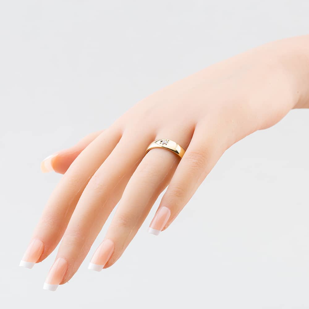 Pre-Owned 9ct Yellow Gold Cubic Zirconia Band Ring 41341557