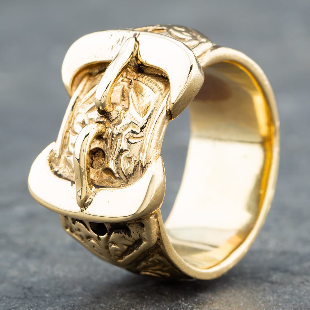 Product photograph of Pre-owned 9ct Yellow Gold Large Heavy Buckle Ring 41341588 from The Jewel Hut
