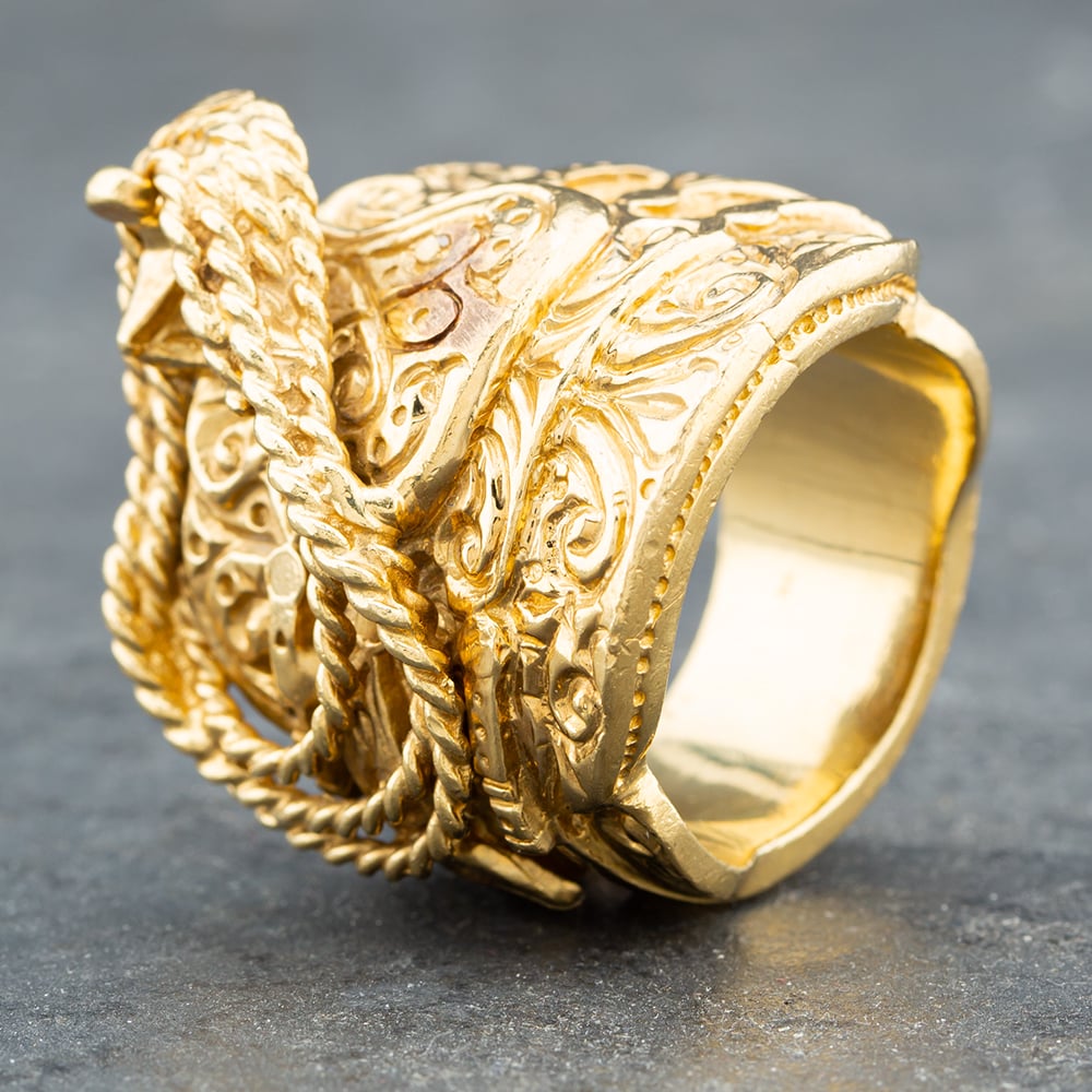 Product photograph of Pre-owned 9ct Yellow Gold Large Heavy Saddle Ring 41341591 from The Jewel Hut