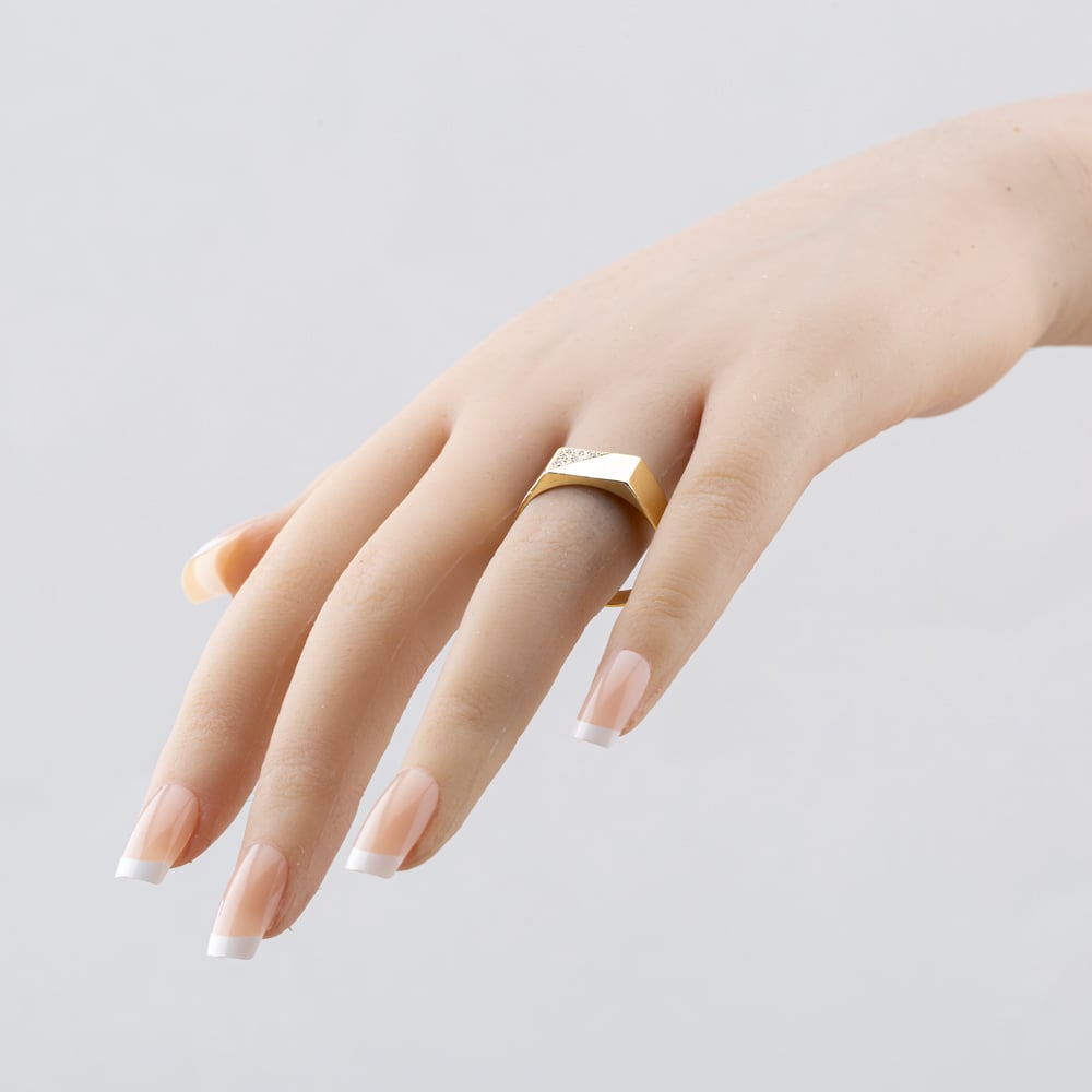 Pre-Owned 9ct Yellow Gold Oblong Signet Ring 41341732
