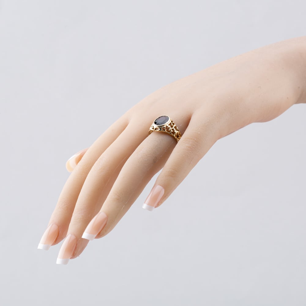 Pre-Owned 9ct Yellow Gold Garnet Oblong Signet Ring 41341777