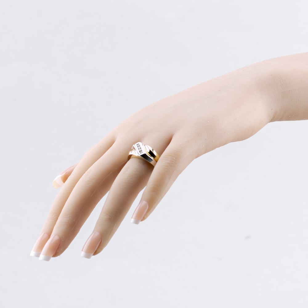 Pre-Owned 9ct Two Colour Gold Diamond Crossover Signet Ring 41341923