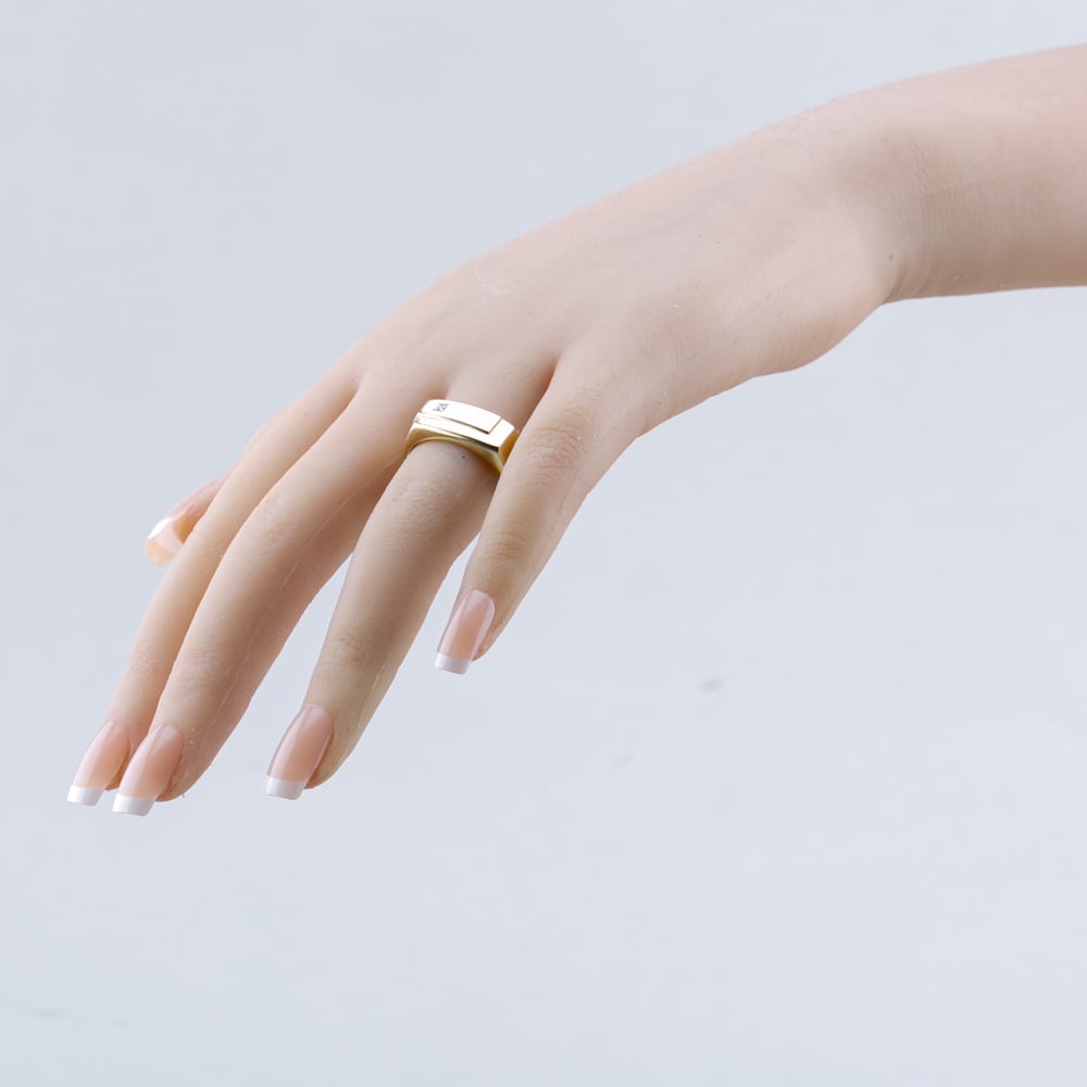Pre-Owned 9ct Yellow Gold Diamond Oblong Signet Ring 41342033