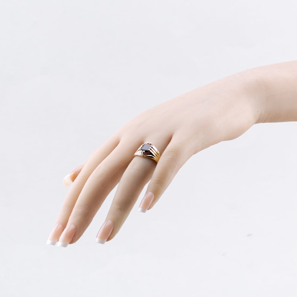 Pre-Owned 9ct Yellow Gold Garnet Oblong Signet Ring 41342068