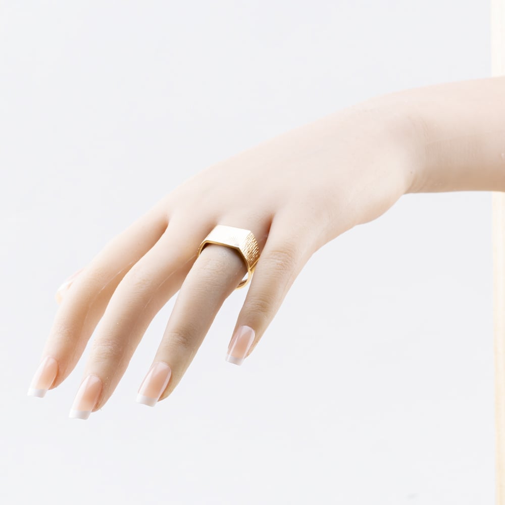 Pre-Owned 9ct Yellow Gold Square Signet Ring 41342102