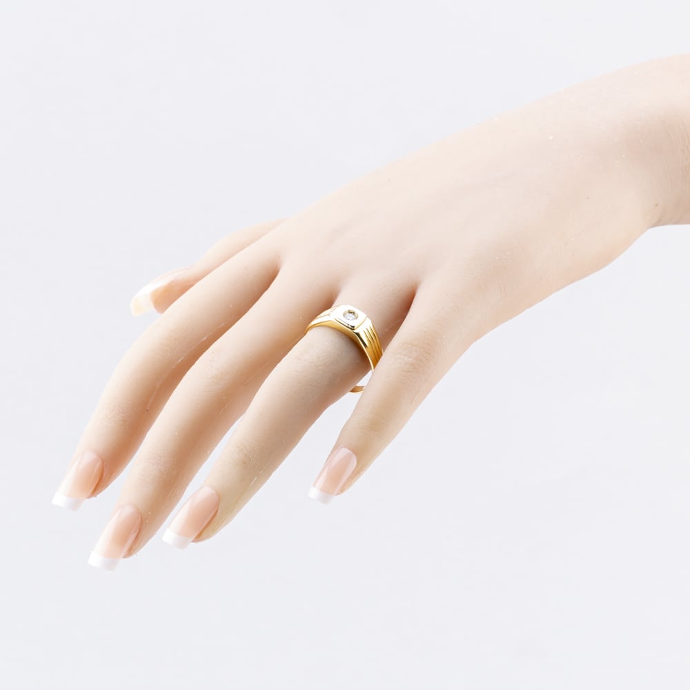 Pre-Owned 18ct Yellow Gold Cubic Zirconia Single Stone Signet Ring 41342142