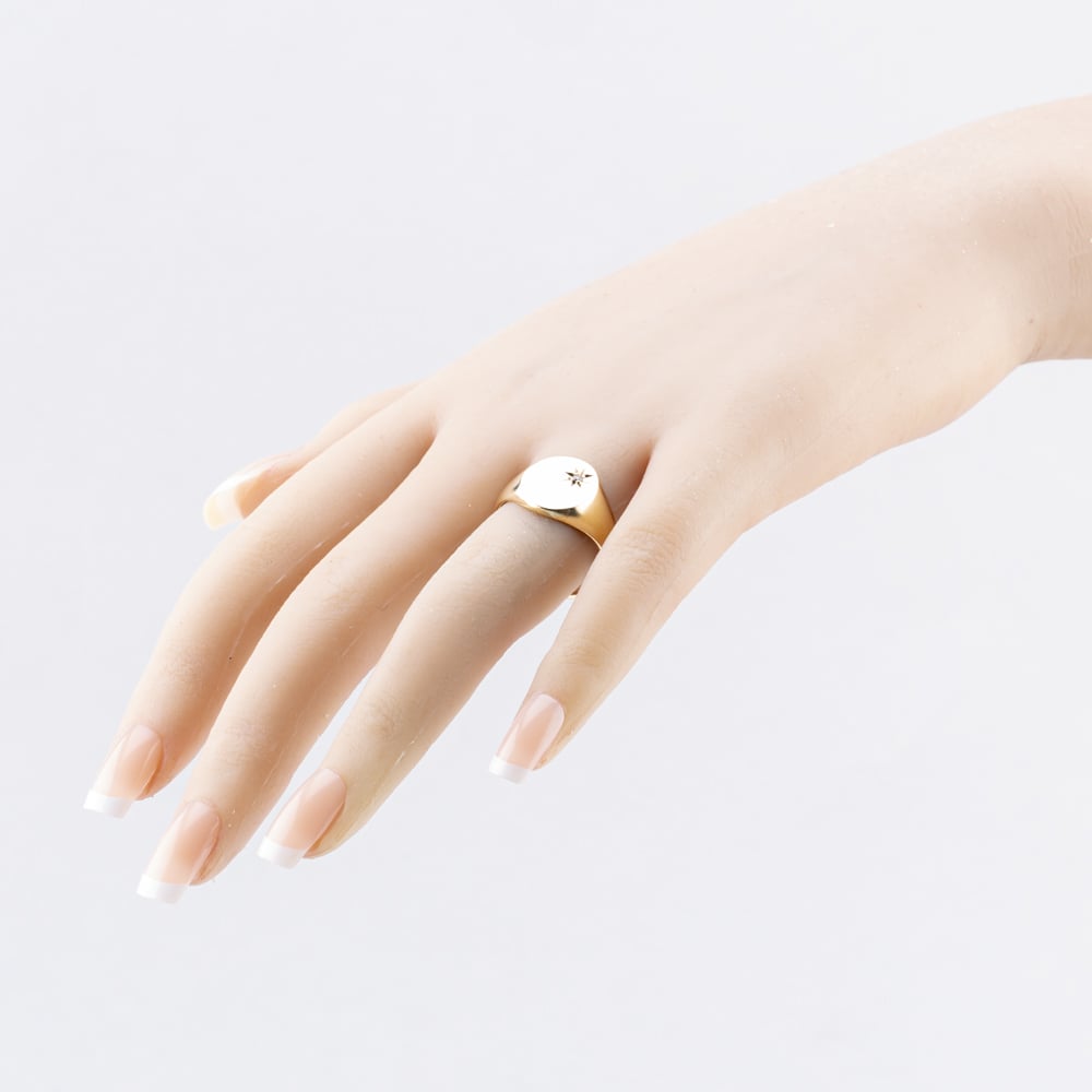Pre-Owned 9ct Yellow Gold Diamond Set Oval Signet Ring 41342143