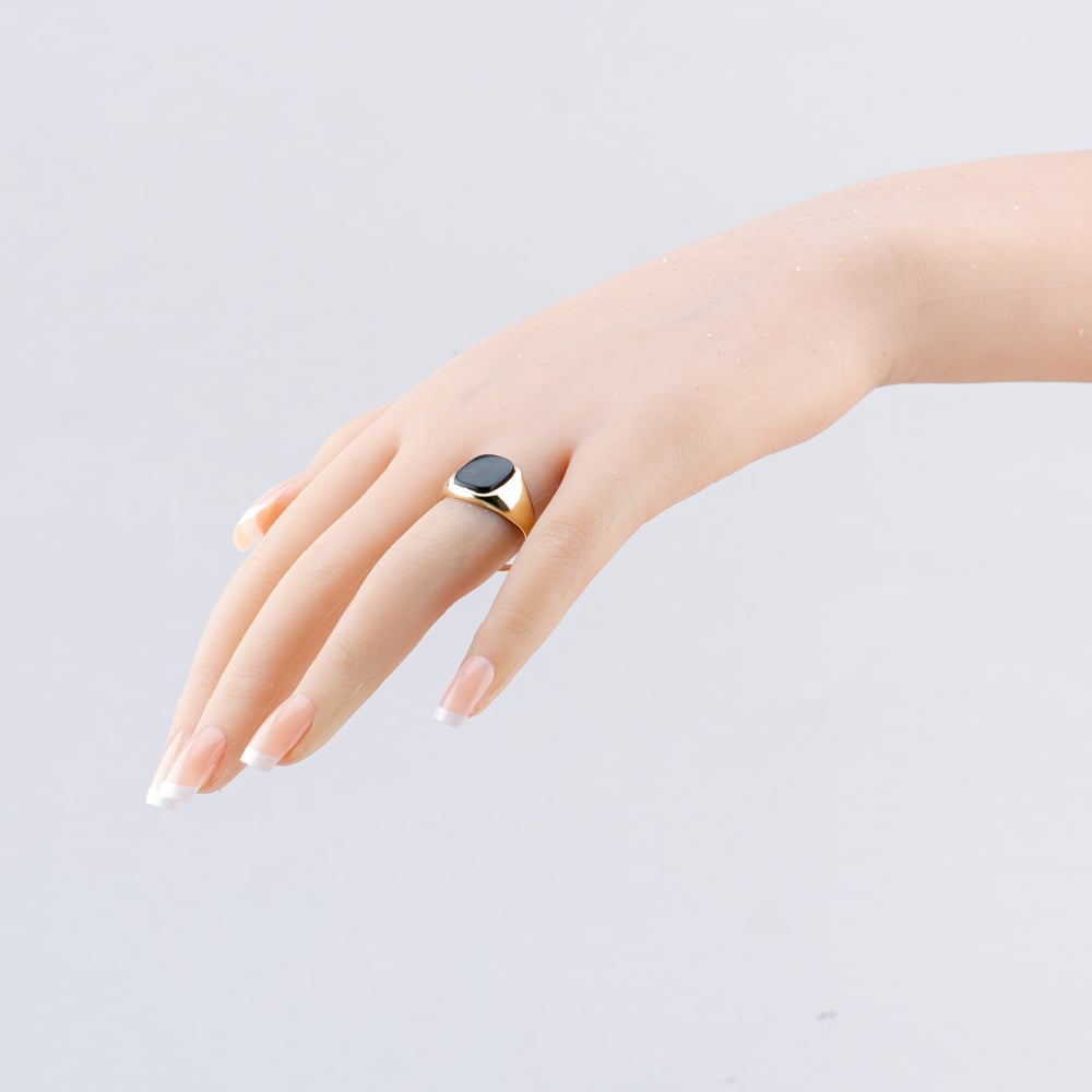 Pre-Owned 9ct Yellow Gold Onyx Oblong Signet Ring 41342180