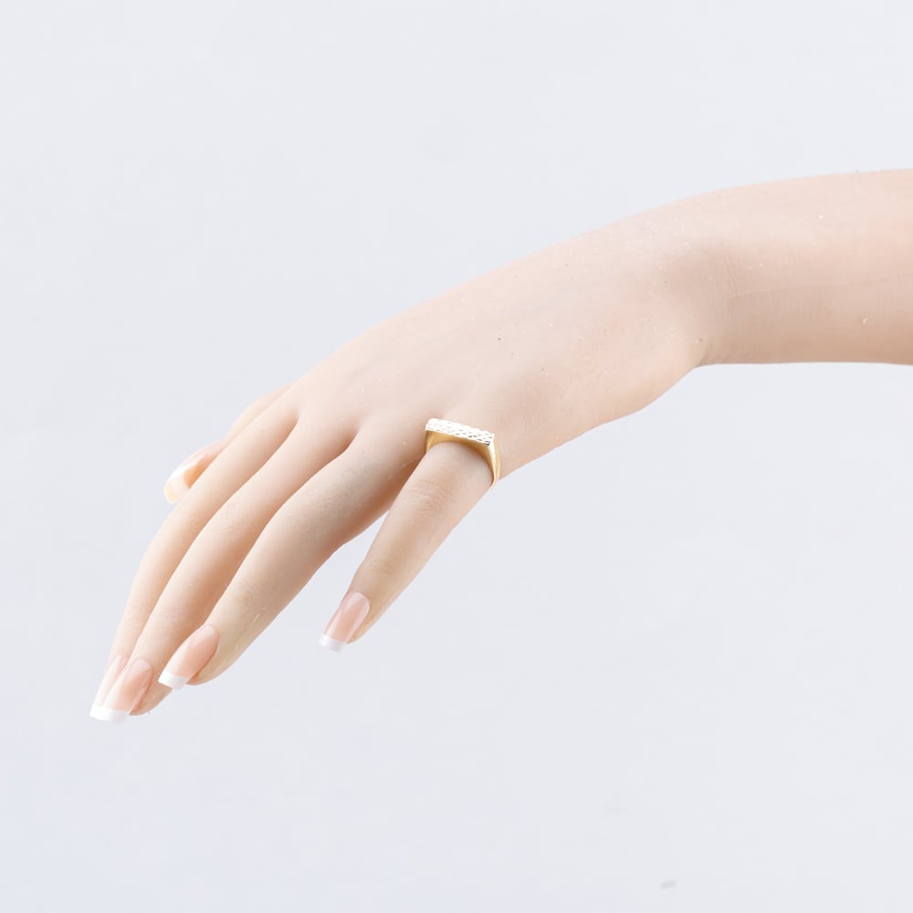 Pre-Owned 9ct Yellow Gold Oblong Diamond Cut Signet Ring 41342198
