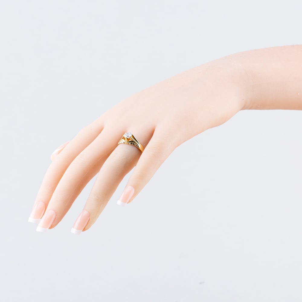 Pre-Owned 9ct Yellow Gold Cubic Zirconia Signet Ring 41342307