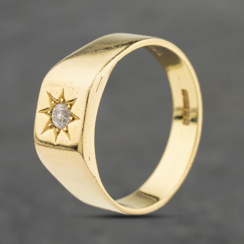 Pre-Owned 18ct Yellow Gold 0.15ct Diamond Set Signet Ring 41342332