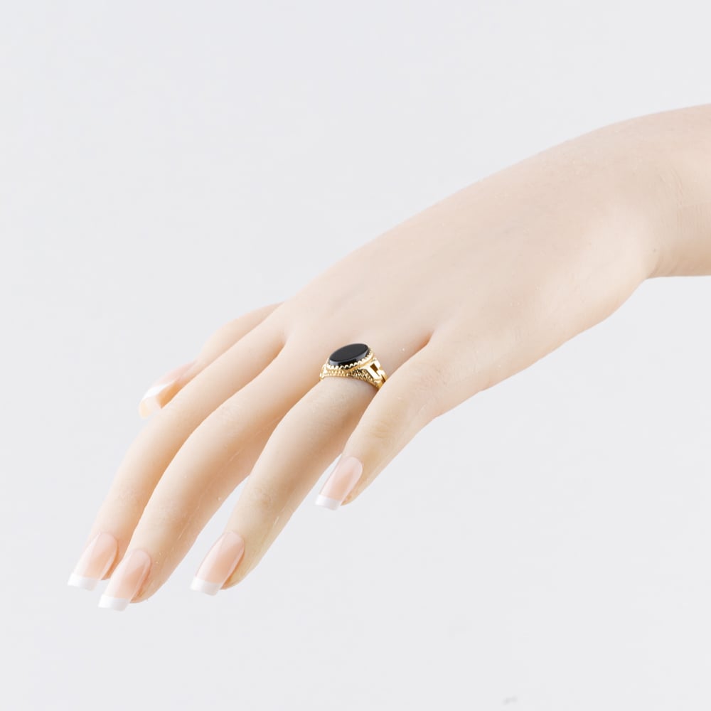 Pre-Owned 9ct Yellow Gold Onyx Oval Signet Ring 41342363