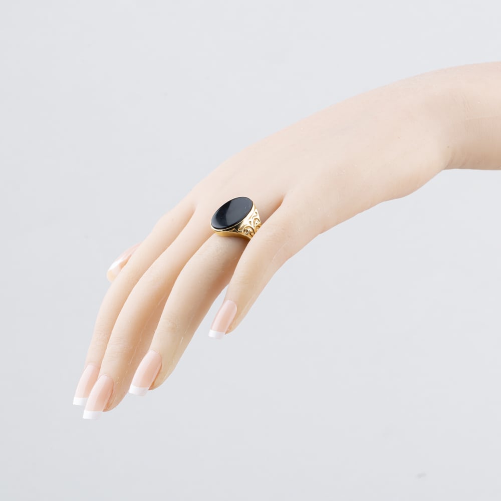 Pre-Owned 9ct Yellow Gold Onyx Oval Signet Ring 41342394