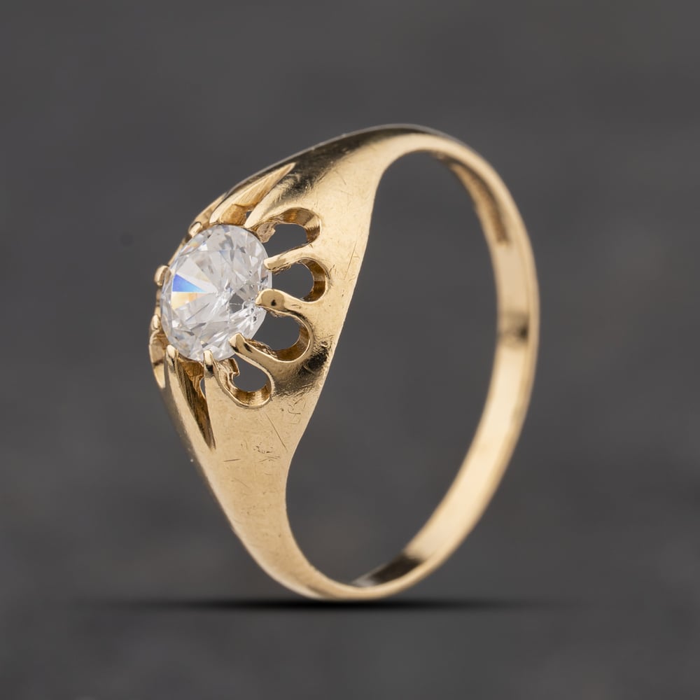 Pre-Owned 9ct Yellow Gold Cubic Zirconia Signet Ring 41342437