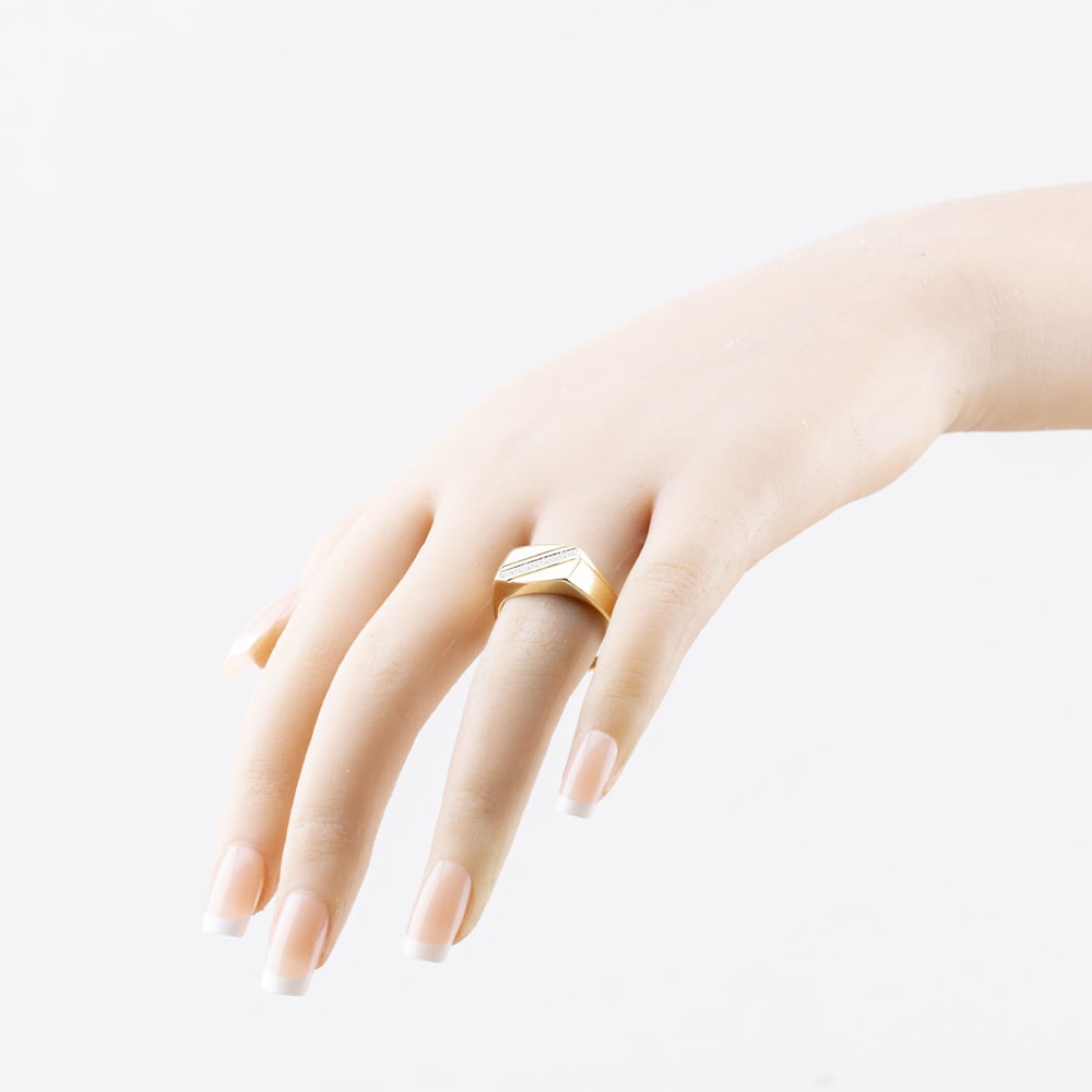 Pre-Owned 9ct Yellow Gold 0.05ct Brilliant Cut Diamond Oblong Signet Ring 41342445