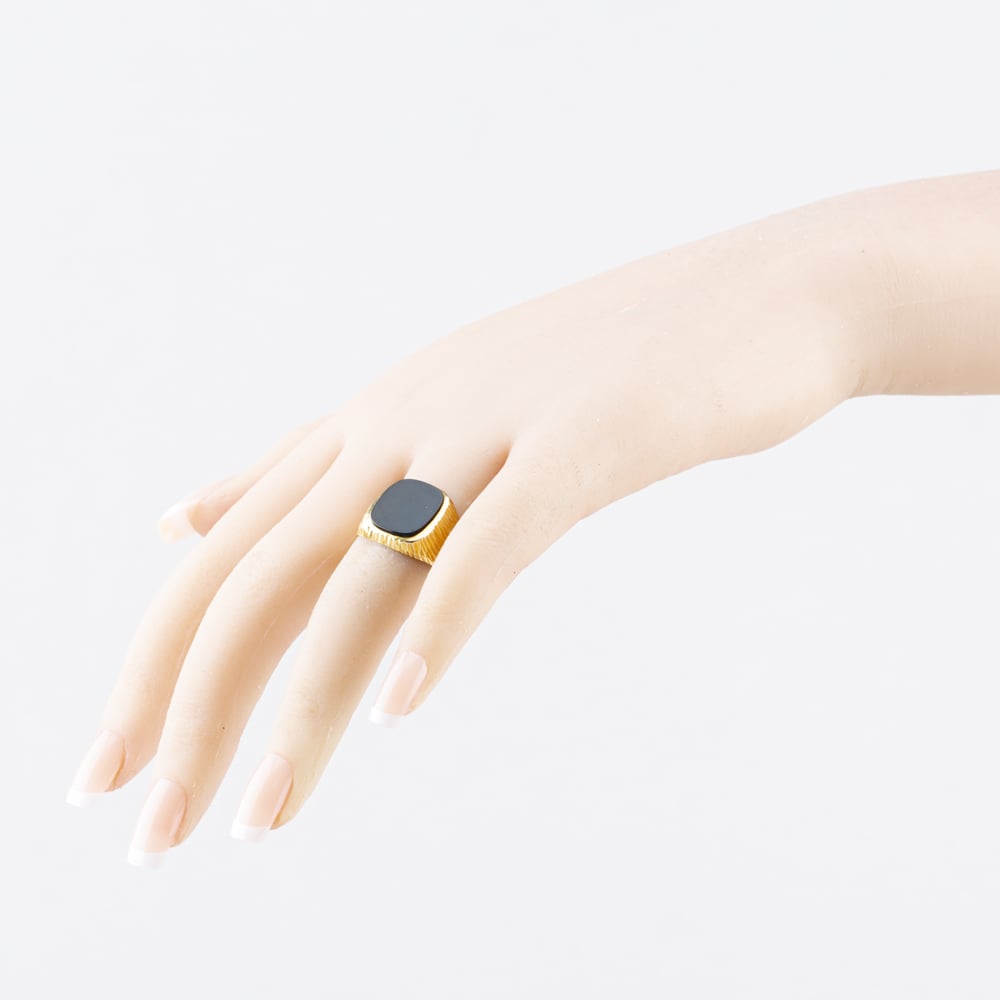 Pre-Owned 9ct Yellow Gold Onyx Oblong Signet Ring 41342470